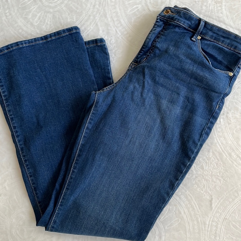Anne Klein hide rise slim boot denim jeans size 16.  EUC